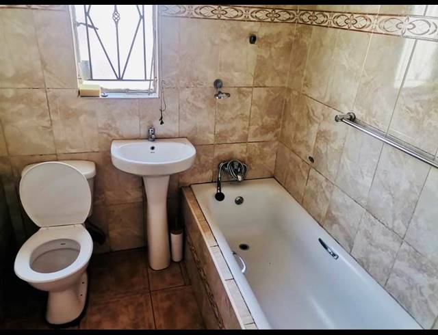 3 BEDROOM PROPERTY TO RENT IN PROTEA GLEN